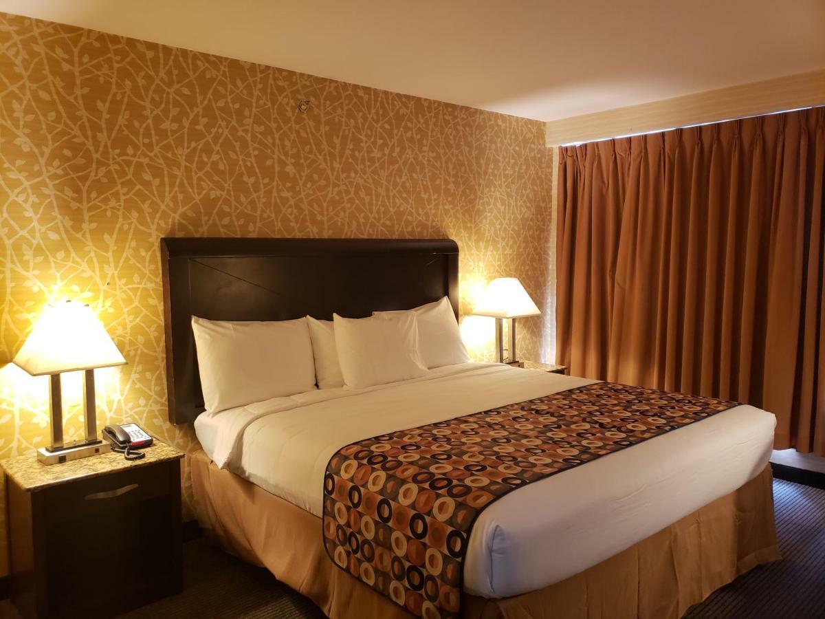 Elmhurst Hotel Нью-Йорк Экстерьер фото